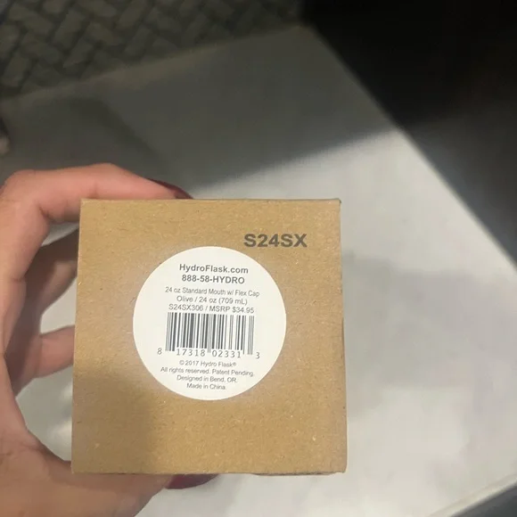 Hydro Flask Forest Green Bottle - Picture 4 of 5